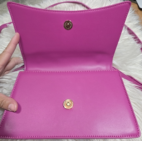 Urban Expressions Magenta Purse Crossbody/handbag Like New - Picture 4 of 16